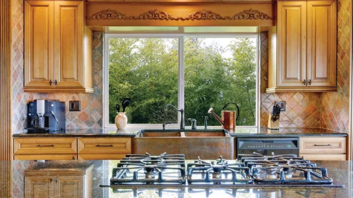 How DC's Four-Season Climate Impacts Window Performance Over Time